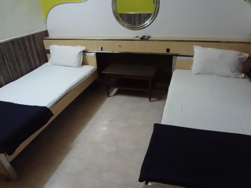 Hotel Happy Home Bombaim Exterior foto