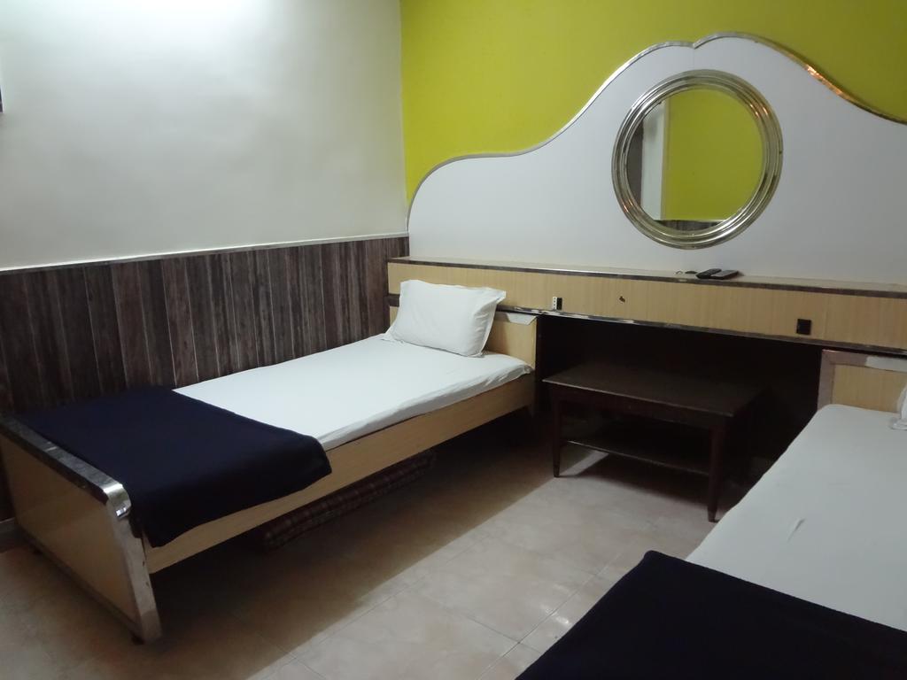 Hotel Happy Home Bombaim Exterior foto