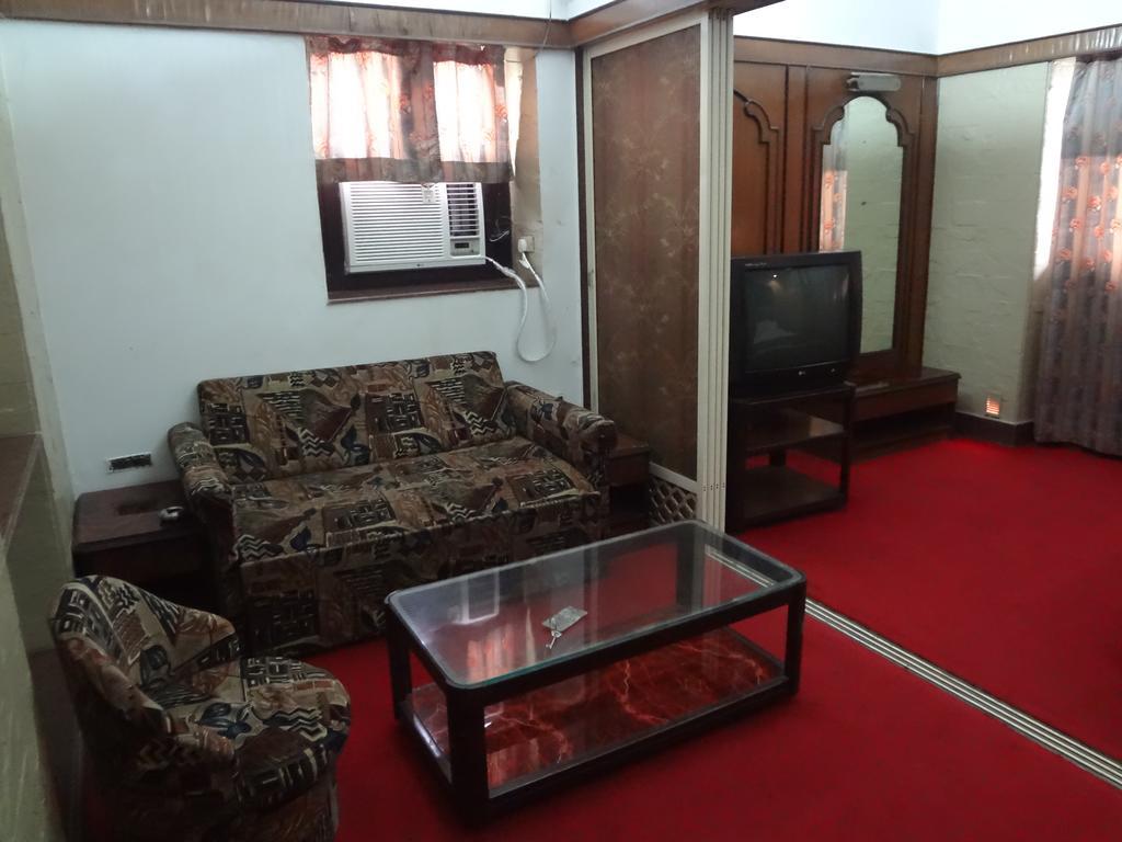 Hotel Happy Home Bombaim Exterior foto
