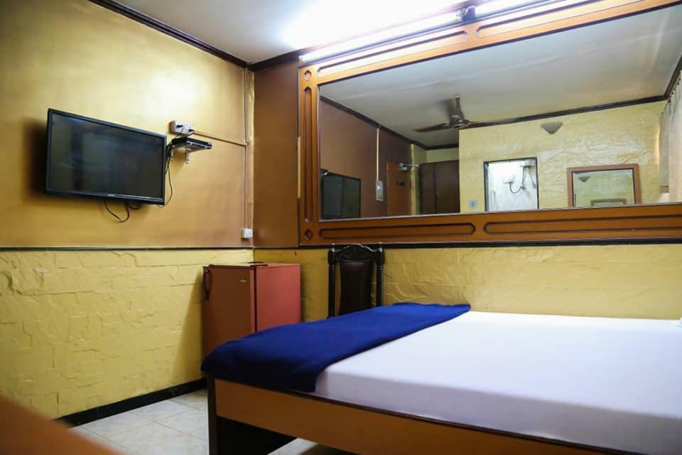 Hotel Happy Home Bombaim Exterior foto